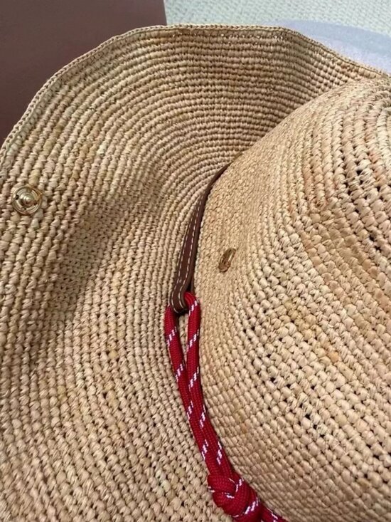 Miu Miu Women\'s Elegant Beige Straw Hat with Striking Red Bow